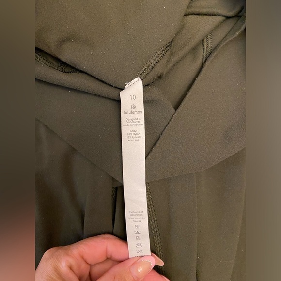 Lululemon pants - Picture 2 of 8